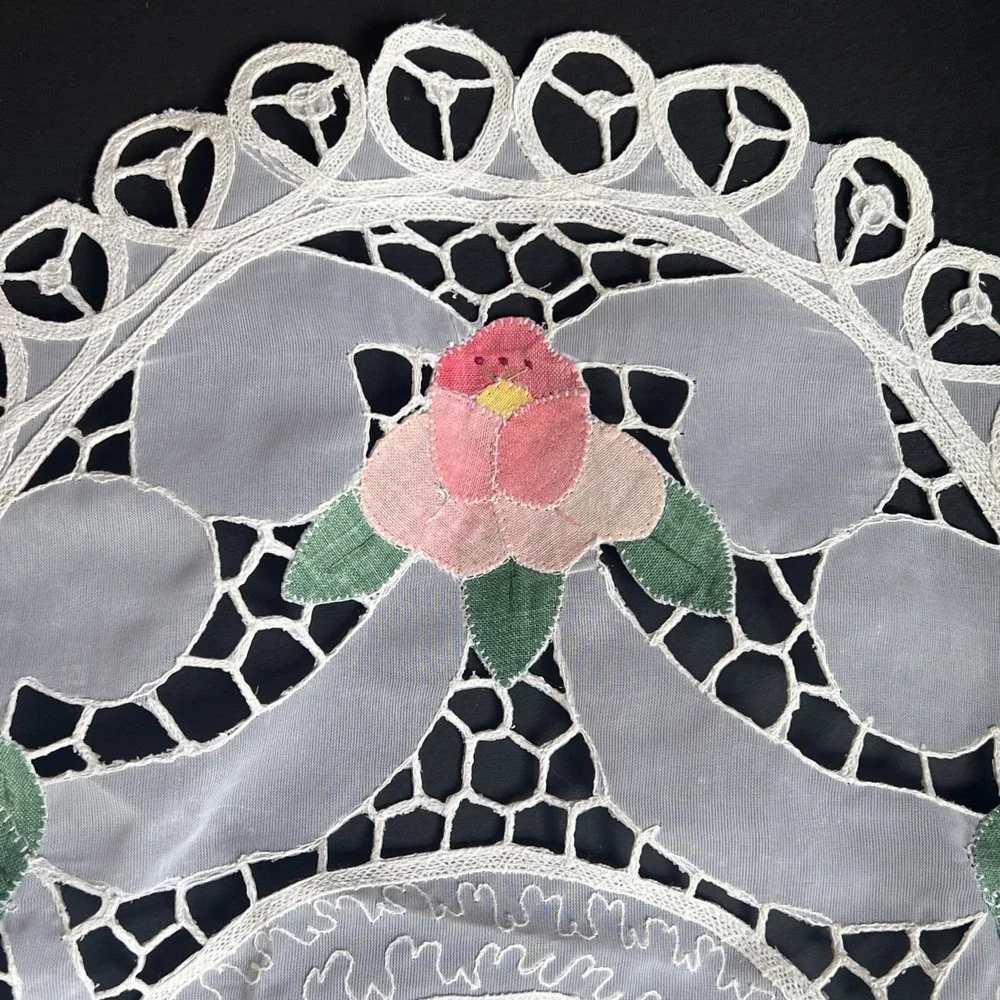 VTG Embroidered Lace Applique Placemats Set 4 Pink Floral Sheer Cottage Chic NEW